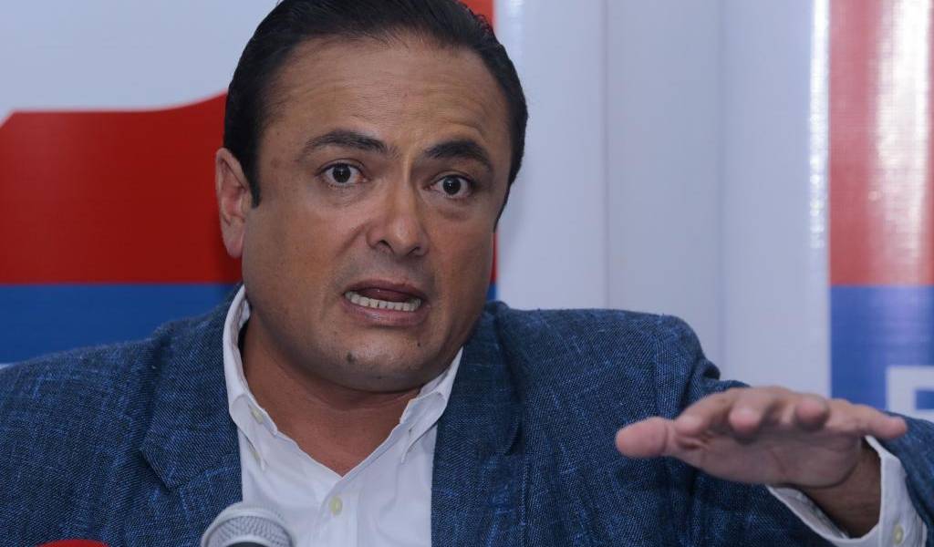 Carrasco sugiere apoyar a Guillermo Lasso para ganarle al correísmo