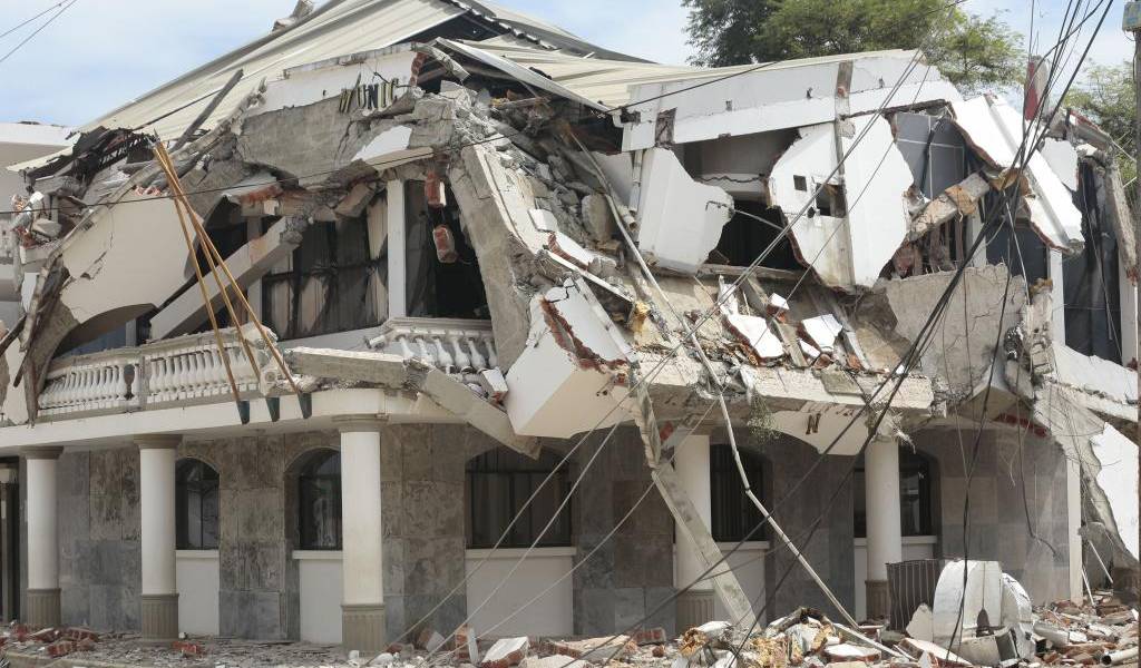 Gobierno transferirá 43 millones de dólares pendientes a Manabí