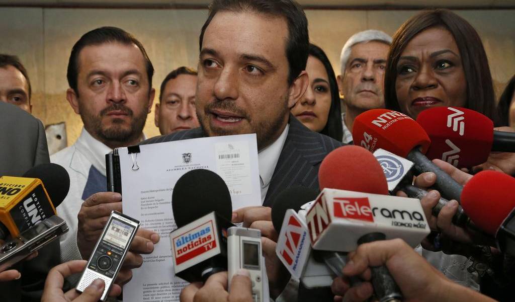 Bloque de CREO presenta más pruebas en pedido de juicio político a Jorge Glas