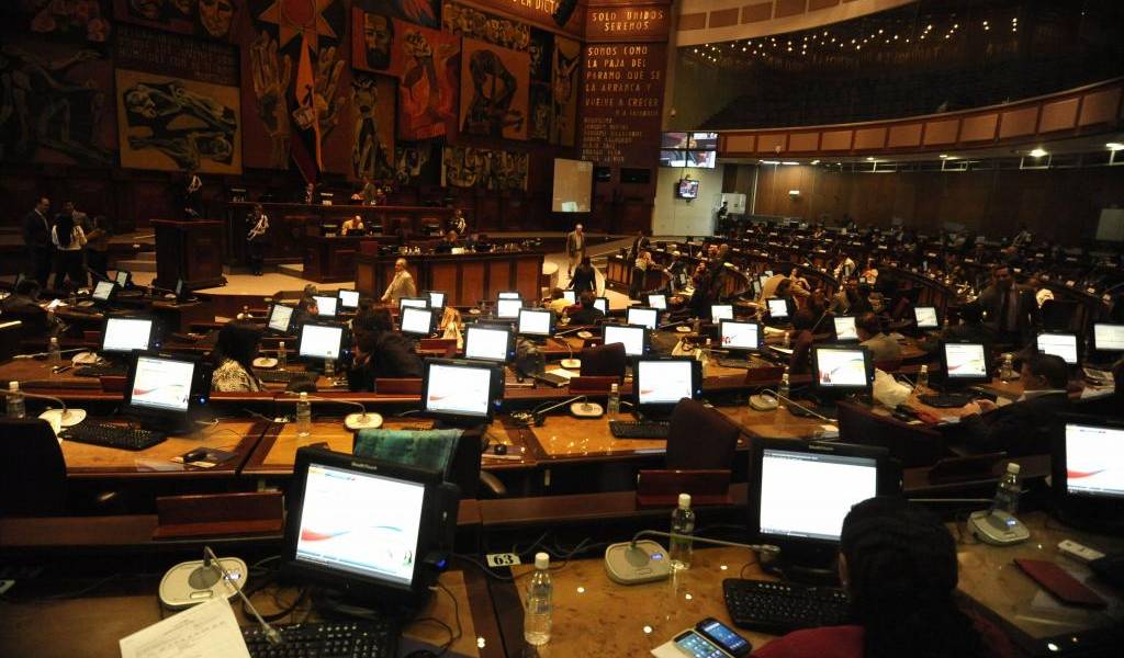 Asambleísta Donoso y exministro Espinosa confrontan criterios por la Ley de Plusvalía