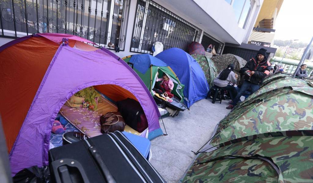 Ciudadanos cubanos presionan con plantón su pase a México y EE.UU.