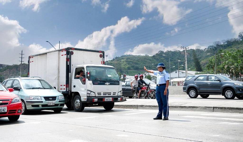 Desde hoy se aplican multas por bloqueo de intersecciones en Guayaquil