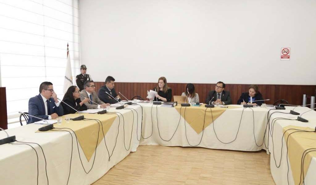 Asesores de Ana Galarza desmienten haber dado dinero por sus puestos