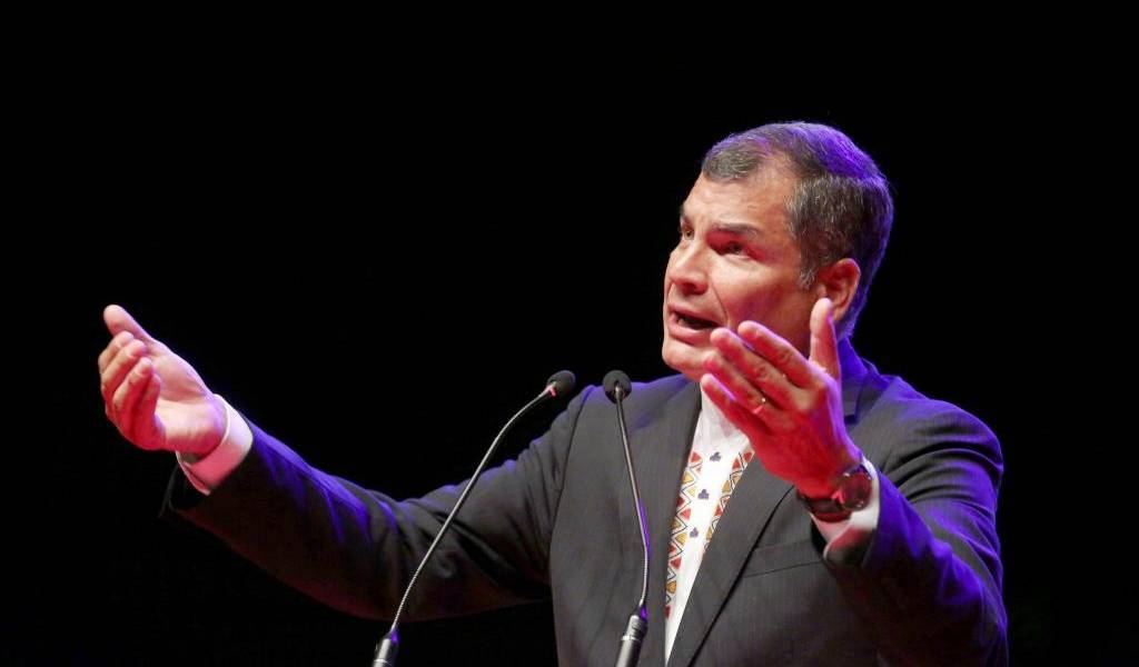 Presidente Correa asegura que se investigó cuentas de funcionarios del gobierno