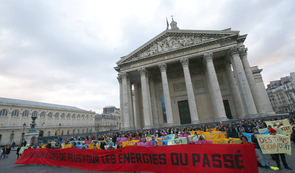 Líderes mundiales buscan en París fondos para frenar el cambio climático