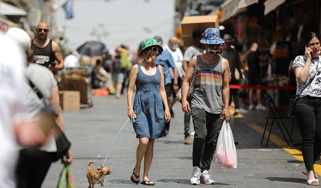 Israel elimina el uso obligatorio de mascarilla en exteriores