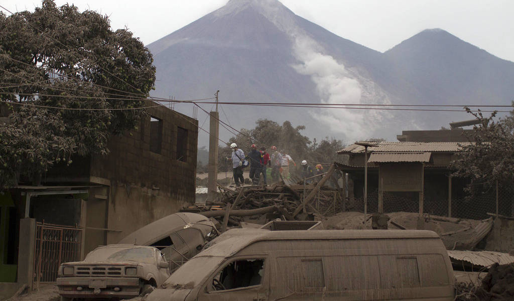 Guatemala: desolación en poblado arrasado por furia de volcán