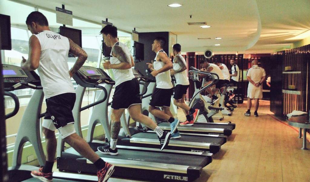 Olimpia hace base en Guayaquil para juego con Independiente