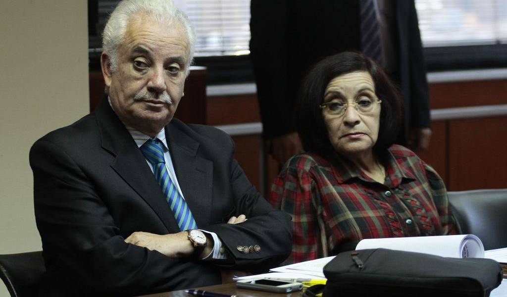 Defensa de hermanos Isaías pide archivar el juicio en su contra