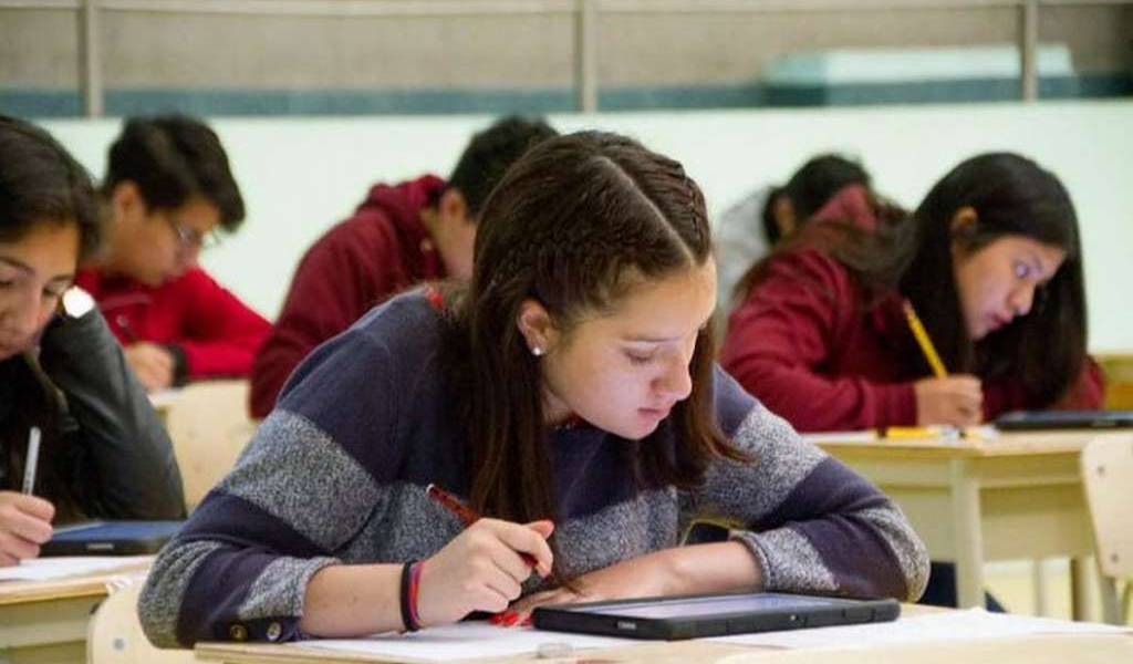 Ecuador autoriza la educación presencial en 79 colegios