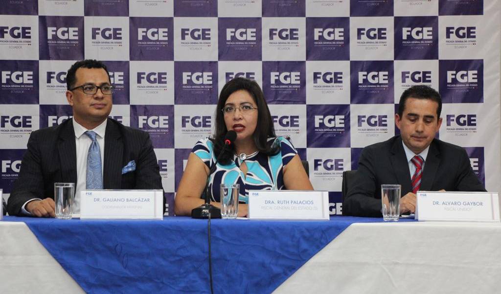 Mujer encabezaba banda que proveía munición a Guacho