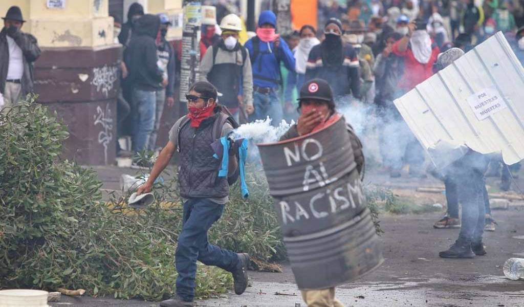 Enfrentamientos en nueva jornada de protestas en Quito