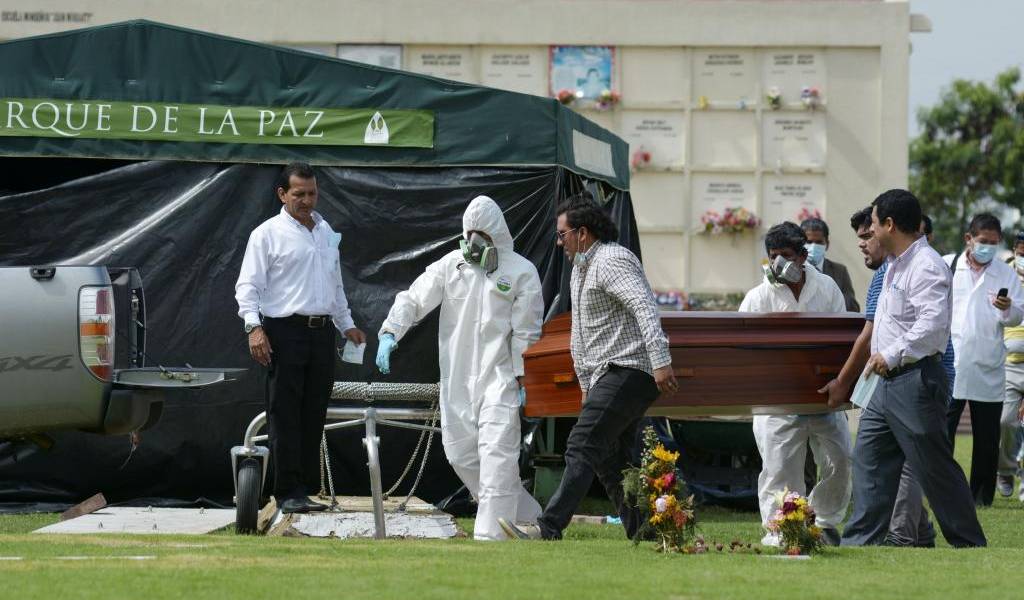 Exhuman cuerpo de reina de Durán para nueva autopsia