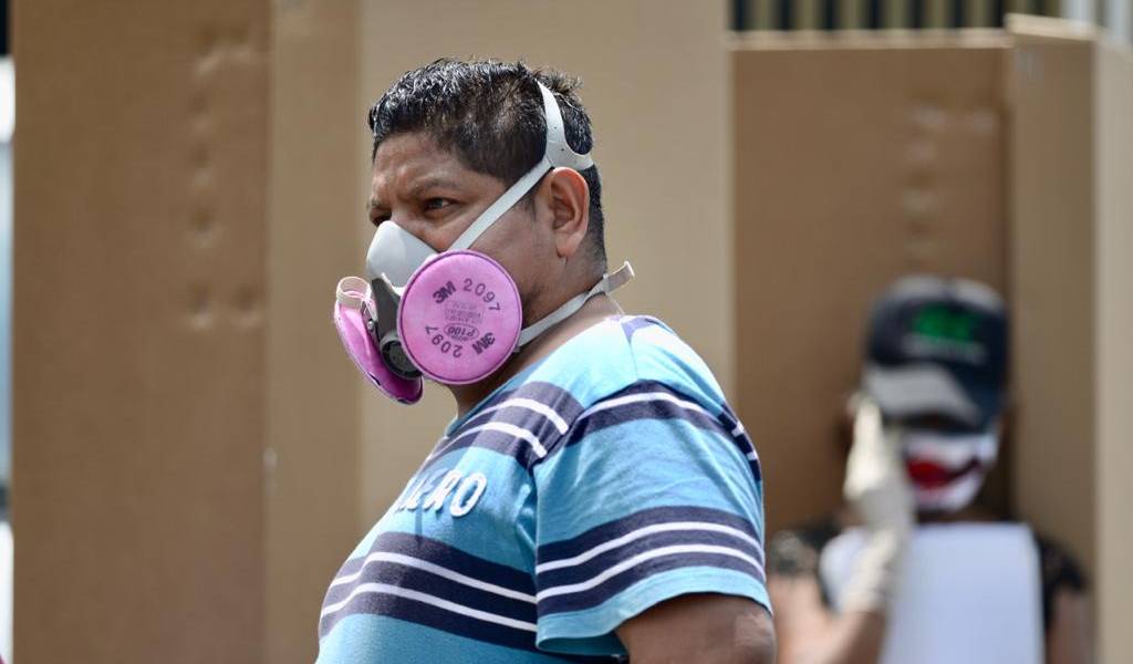 Coronavirus: la dramática búsqueda de oxígeno en distribuidoras de Guayaquil