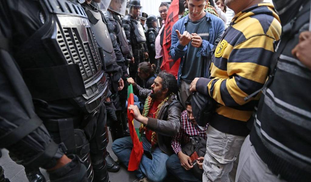 Presidenta de Asamblea protesta por agresión de comitiva de Erdogan