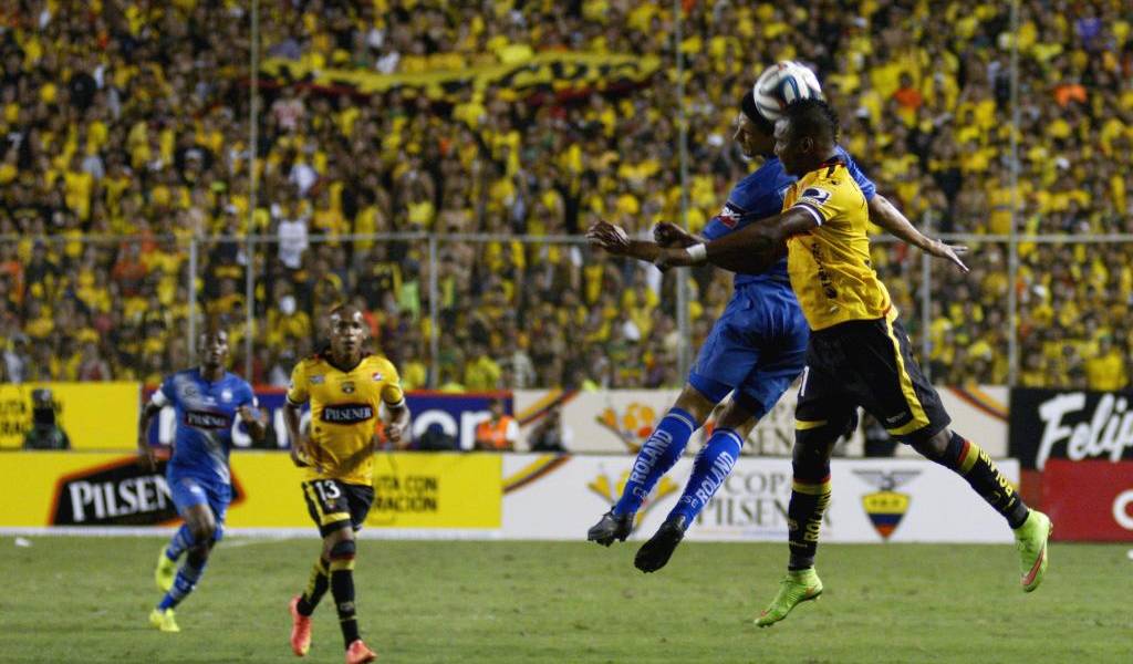 Emelec se aferra a retener el título a costa del difícil Barcelona