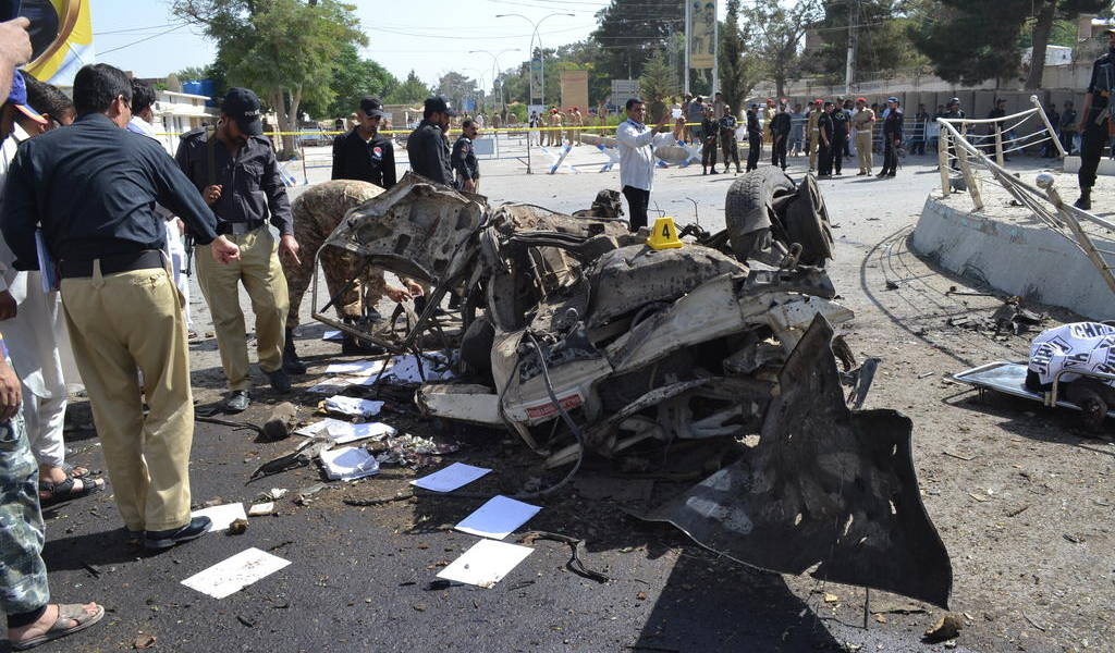Coche bomba causa 11 muertos y 20 heridos en Pakistán