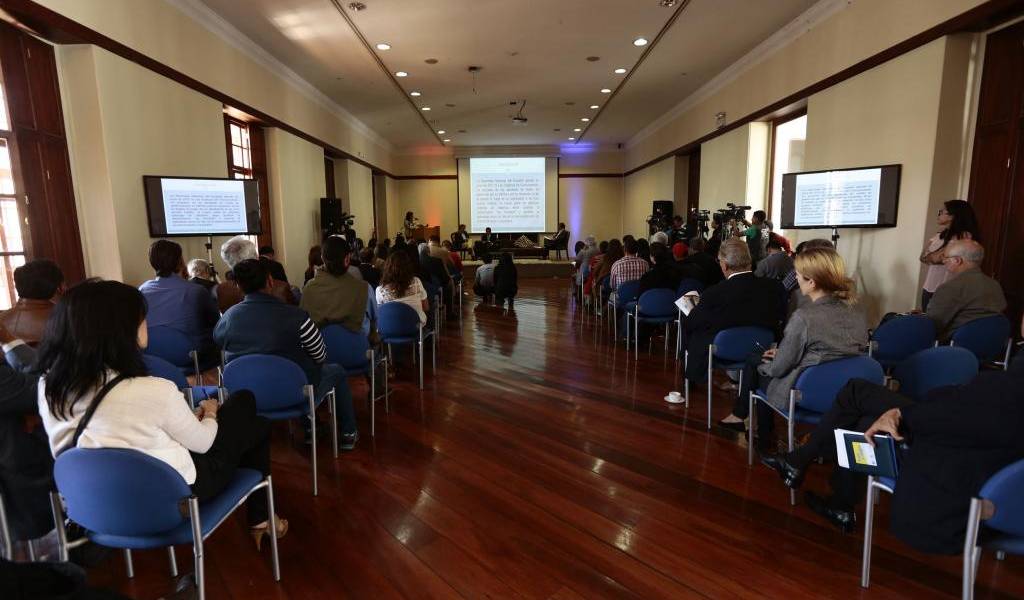 SIP dice en el foro que Ecuador tiene la &quot;peor ley mordaza de América&quot;