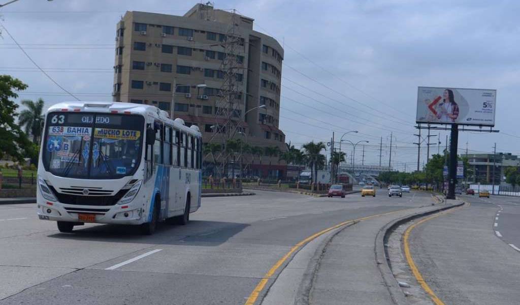 Coronavirus: habilitan en Guayaquil 7 rutas de buses para trabajadores
