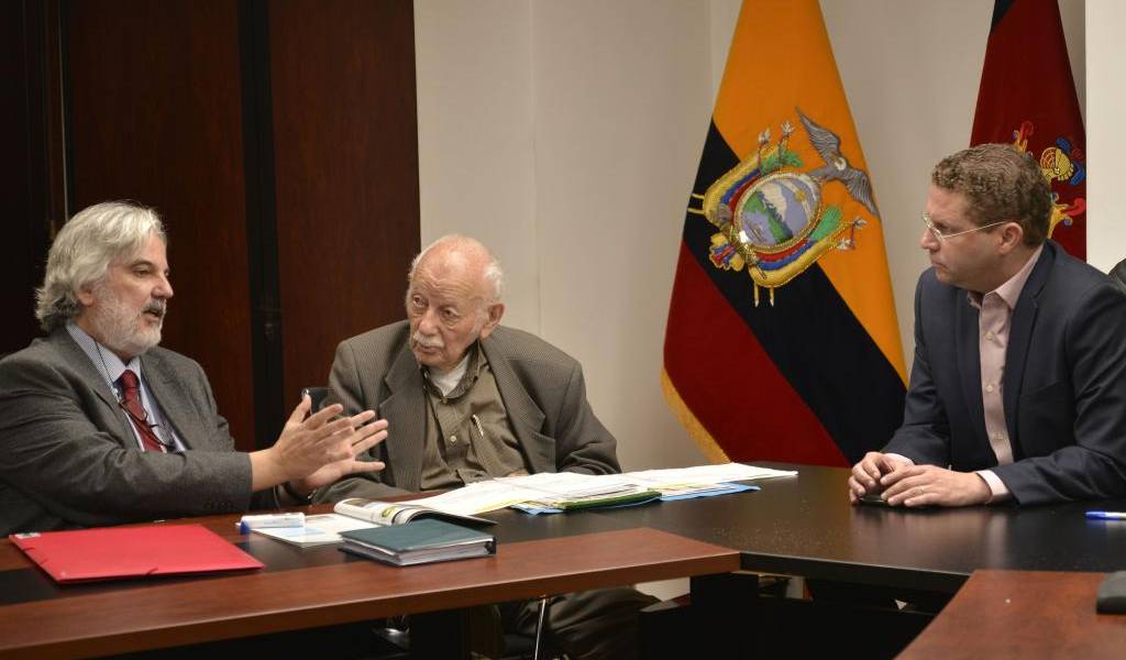 Rodas se reúne con expresidente Sixto Durán por metro de Quito