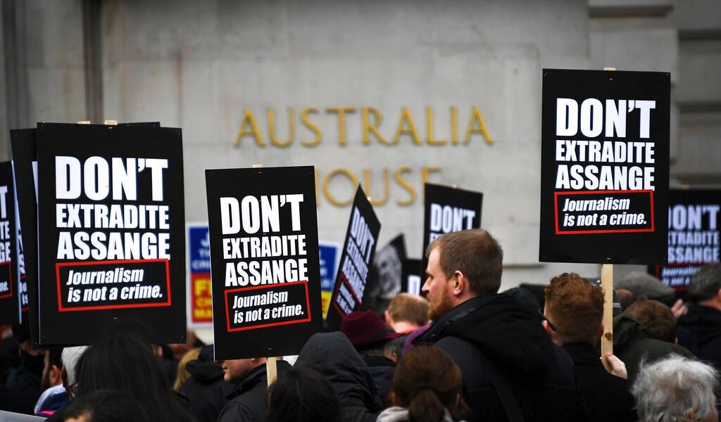 Assange sabrá el próximo 4 de enero si es extraditado a EEUU
