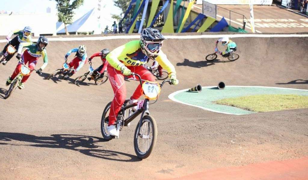 Valentina Dávalos se lleva el campeonato Panamericano de BMX