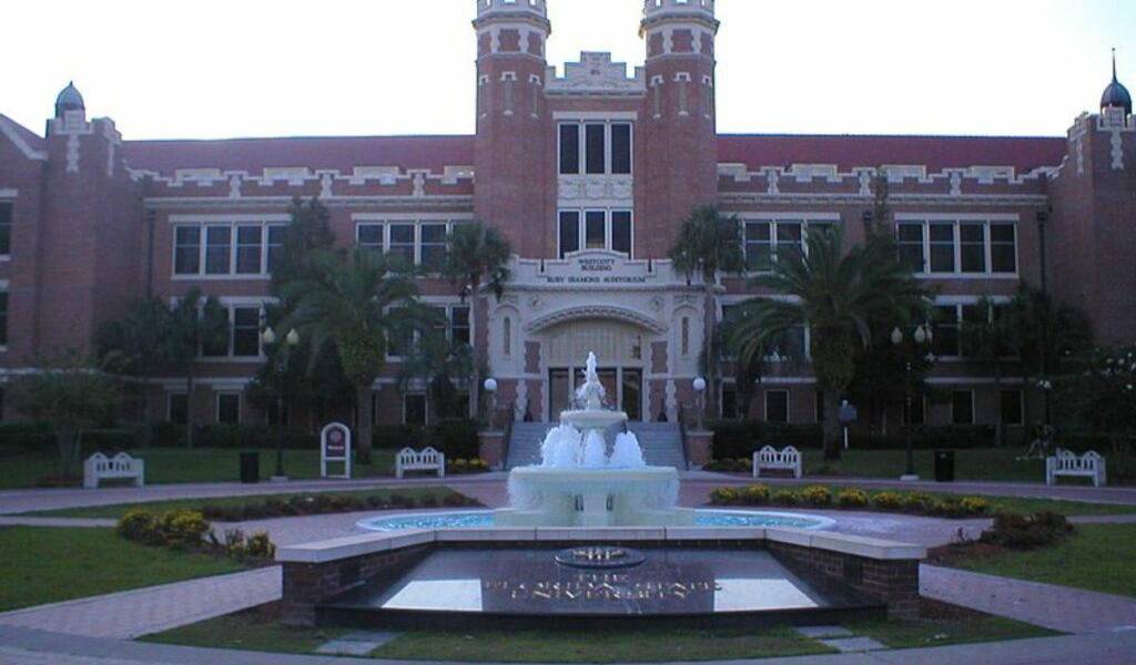 Estados Unidos: un joven de 20 años es el principal sospechoso del tiroteo en la Universidad de Florida