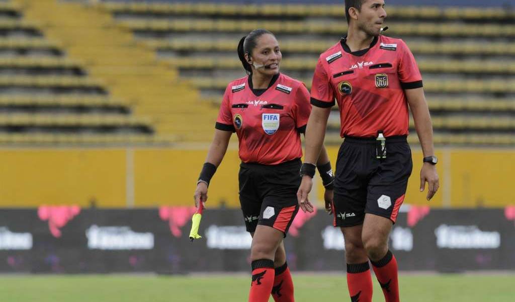 Mónica Amboya es la primera árbitra ecuatoriana en unos Juegos Olímpicos