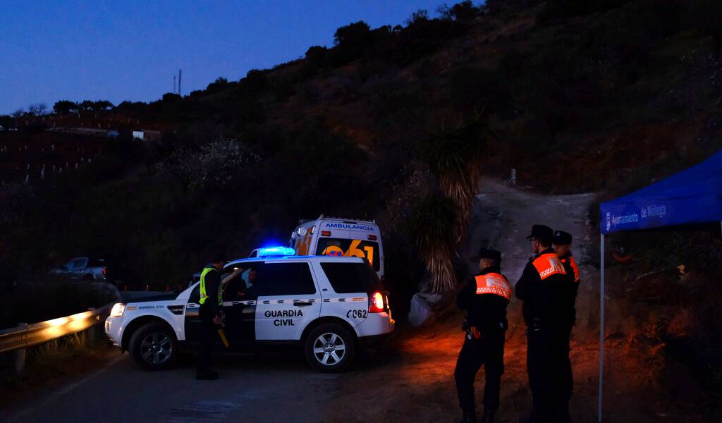 Obstáculos ralentizan búsqueda de niño español caído en un pozo