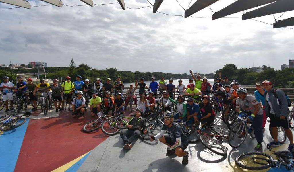 300 ciclistas en la primera ciclorruta gastronómica en Guayaquil