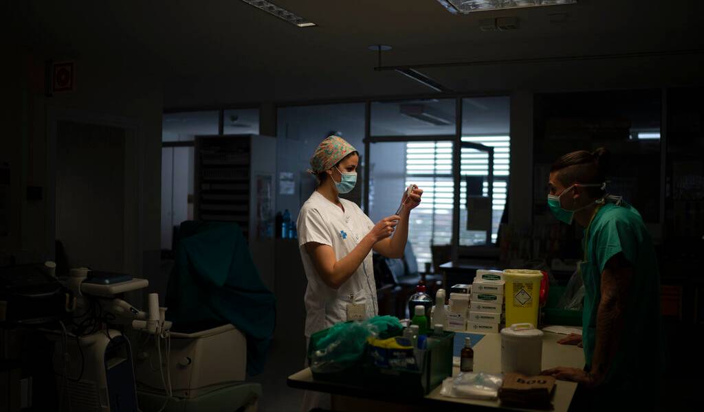 Al menos un millón de enfermos y más de 53.000 muertos por la pandemia