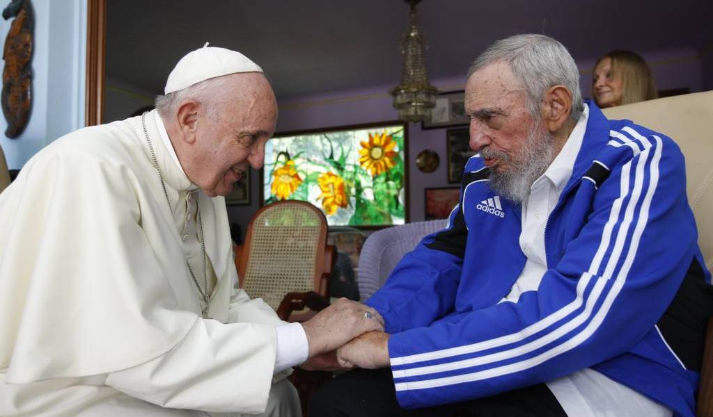 El papa muestra su &quot;pesar&quot; por fallecimiento de Castro