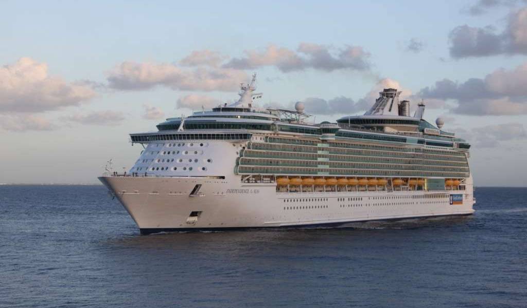 Más de 200 pasajeros enfermos con un virus estomacal desembarcan de crucero en Florida