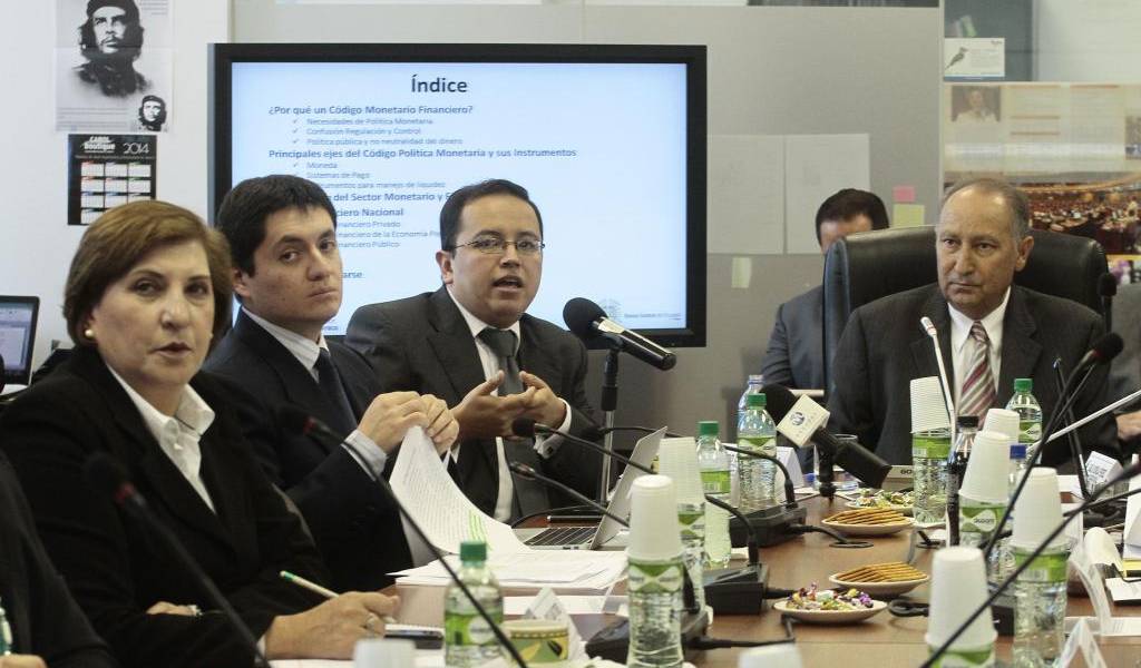 Proyecto de Código Monetario propone la creación de una junta que regule a la banca