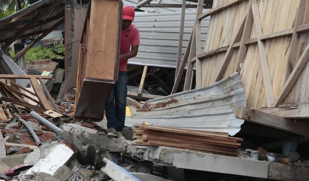 Gobierno crea institución para afrontar reconstrucción por terremoto