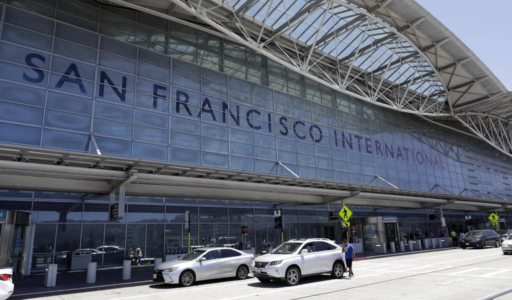 EE.UU.: avión de pasajeros casi aterriza en pista equivocada en San Francisco