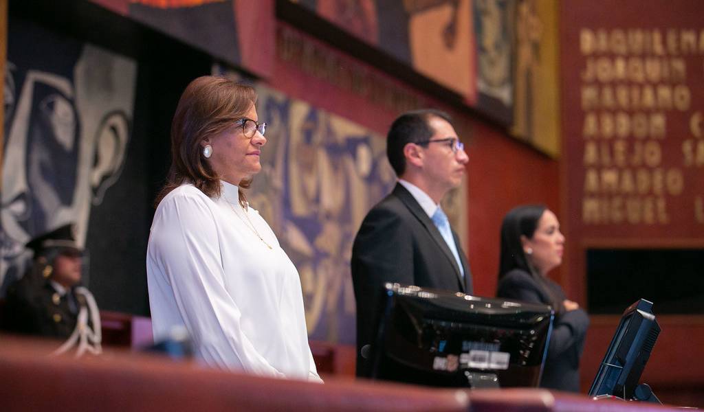 Elizabeth Cabezas sigue al frente de la Asamblea