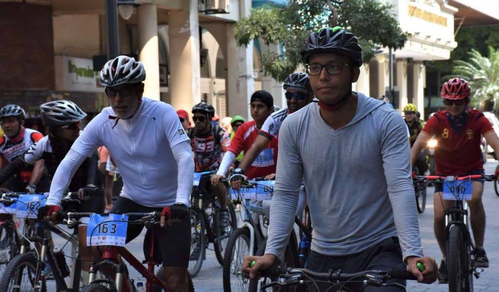 Más de 200 personas en la primera Cicloruta de la Fe