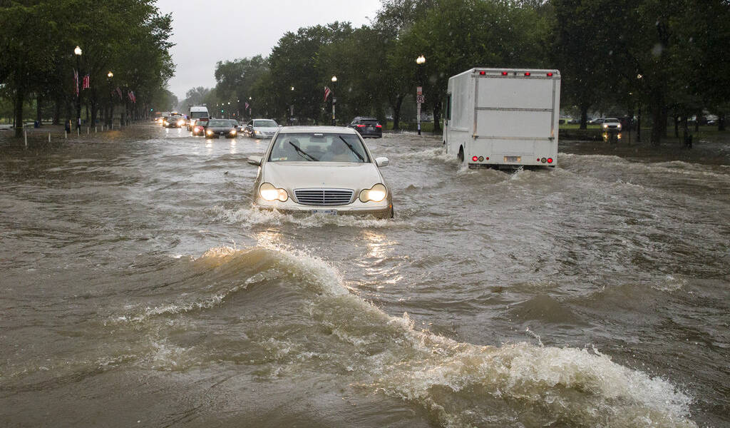 Intensas lluvias generan inundaciones en Washington
