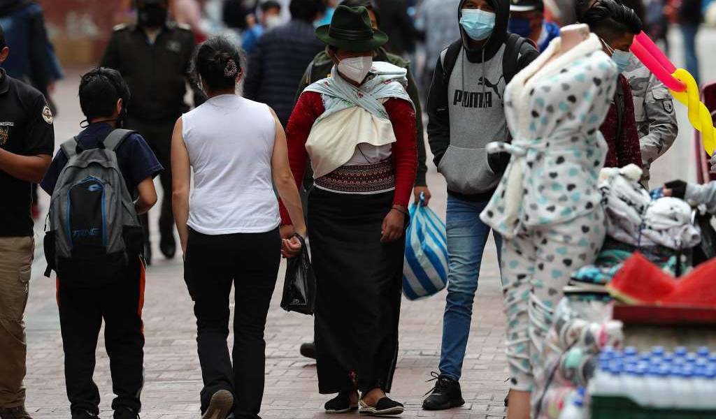 Más de 1.400 nuevos contagios de COVID en Ecuador este lunes