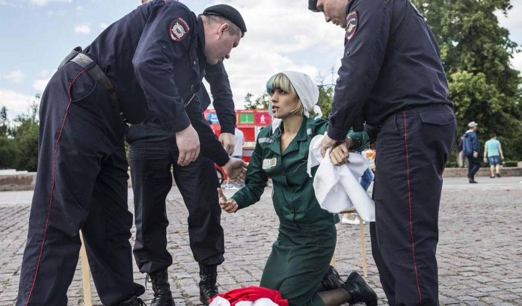 Una Pussy Riot arrestada en Moscú tras manifestación por mujeres detenidas