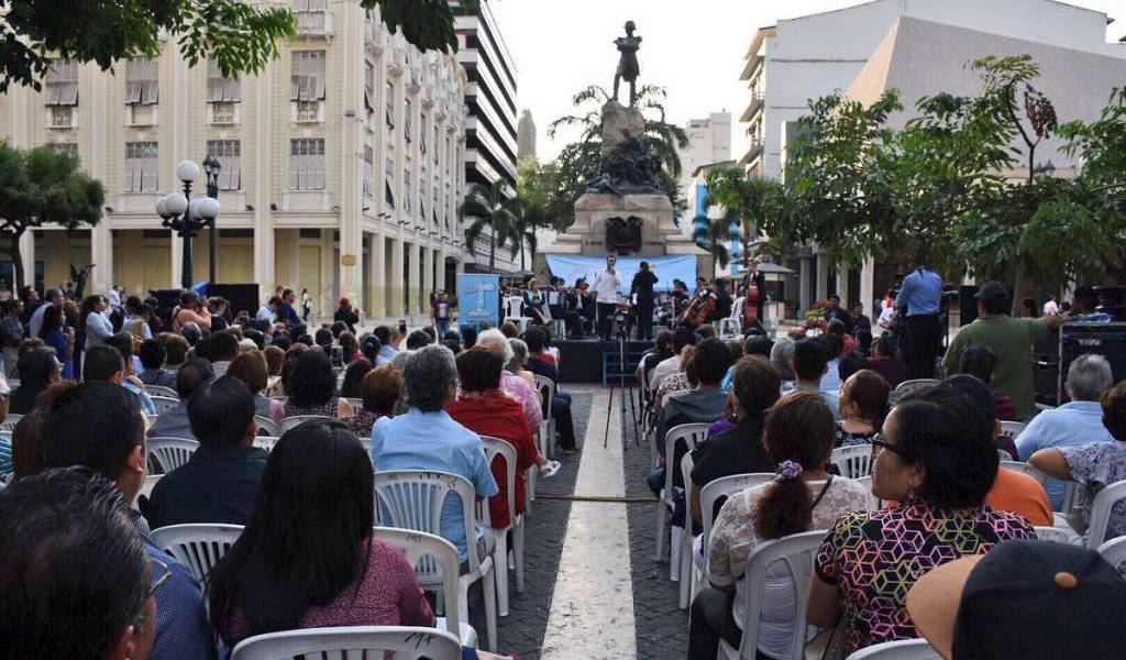 Guayaquil celebra sus fiestas con conciertos y ferias
