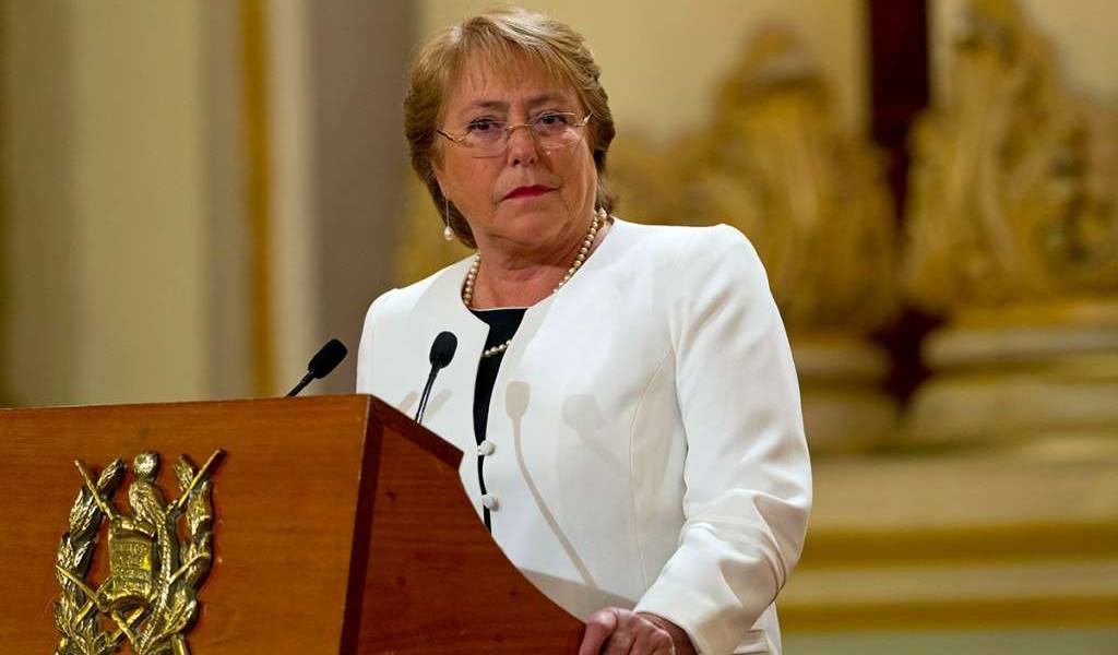 Chile: a 6 días de entregar el poder, Bachelet anuncia nueva Constitución