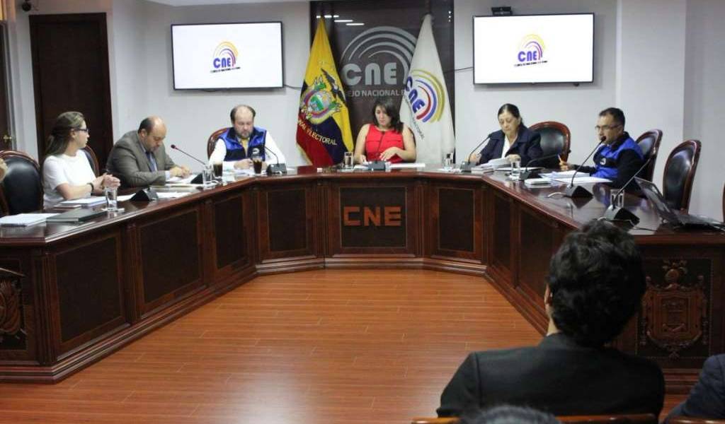 CNE aprobó reformas a la reglamentación de las encuestadoras para la consulta