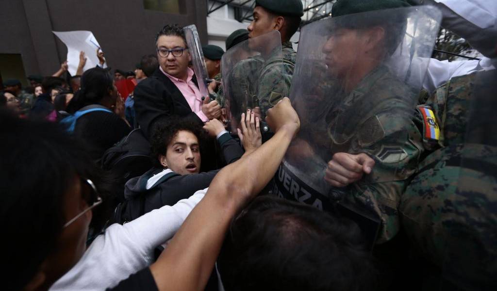 Presidenta de Asamblea protesta por agresión de comitiva de Erdogan