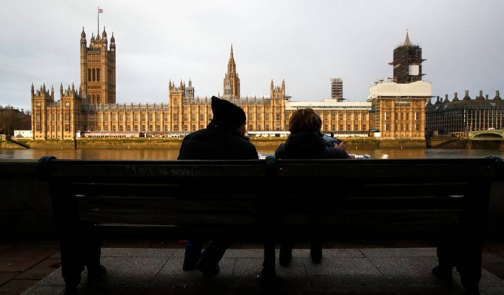 Reino Unido recibe a nuevos legisladores tras elecciones