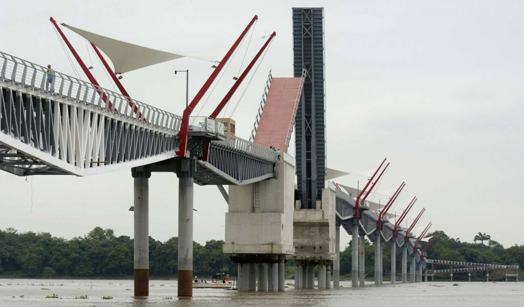 Todo listo para la apertura del puente peatonal entre Guayaquil y la isla Santay