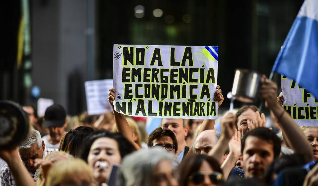 Argentina: primera protesta contra nuevo gobierno por medidas de emergencia
