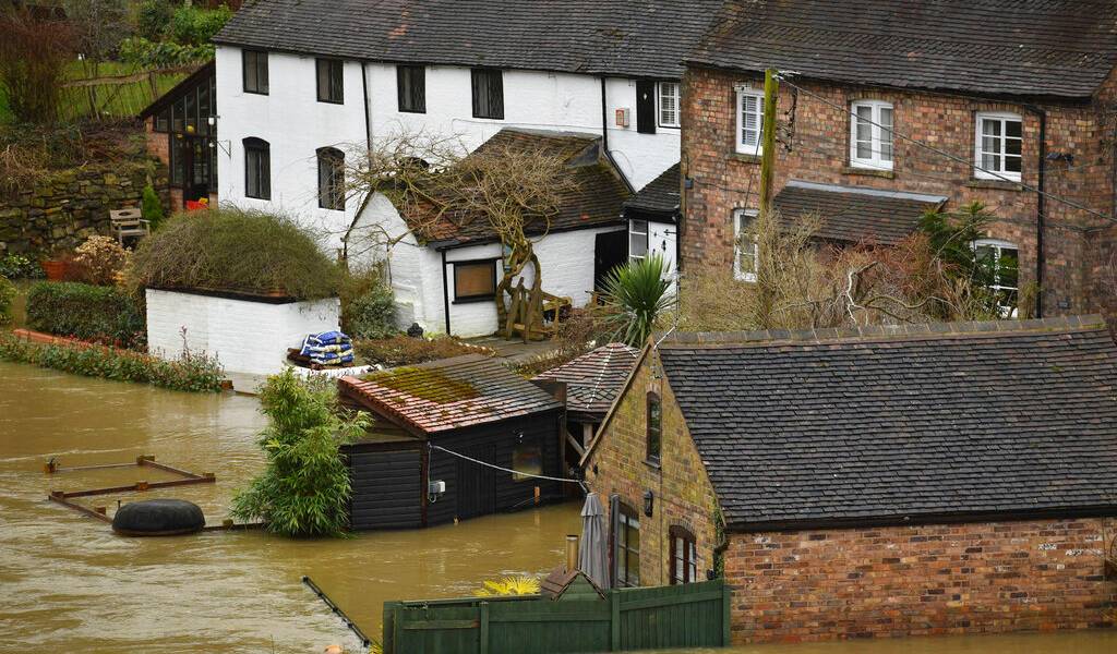Inglaterra y Gales se preparan para nuevas tormentas