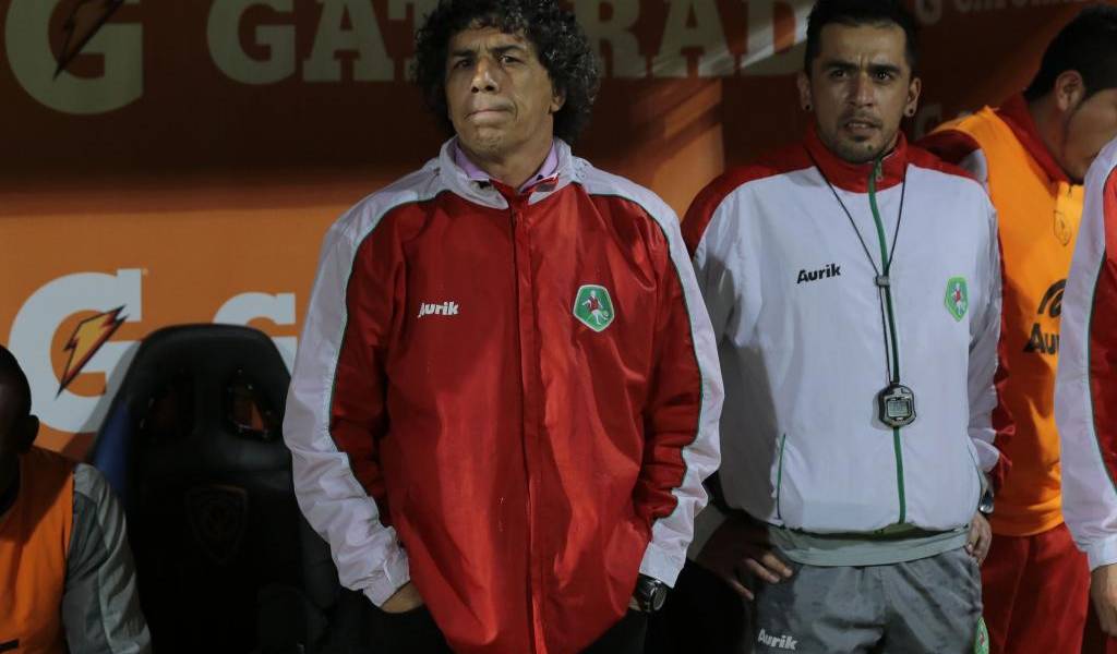 Técnico de Mushuc Runa renunciaría por problemas personales